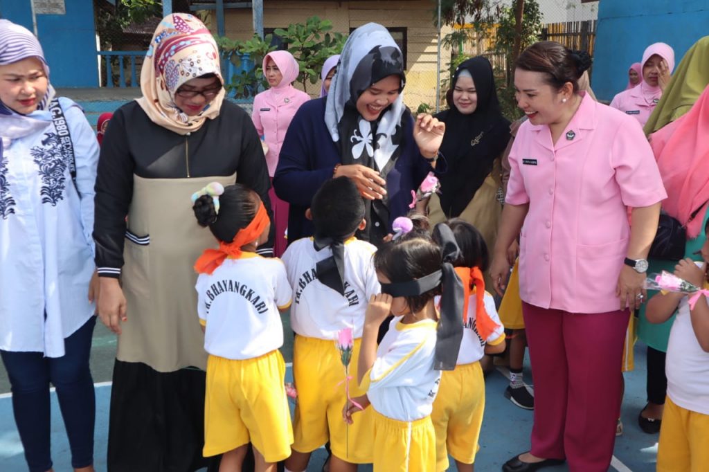 Peringati Hari Ibu ke 91, Ketua Bhayangkari cabang Sinjai