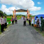 Kabag Ops Polres Sinjai didampingi kasatbinmas  Tinjau Kesiapan Kampung Tangguh Desa Lamatti Riaja