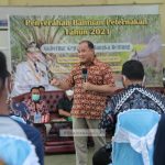 Gubernur Serahkan Bantuan untuk Peternak Sapi di Belitung dan Beltim